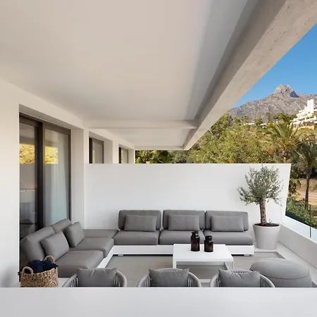 Exceptional 3 Bedroom Duplex Penthouse In Epic Apartment